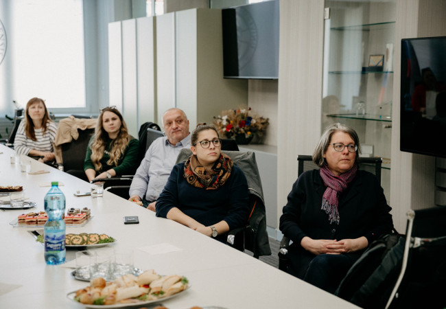 Elektronická platforma vzdelávania dospelých na návšteve TRUNI