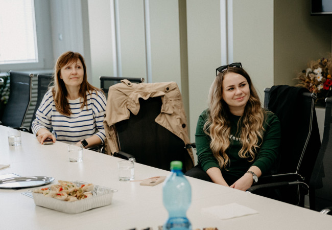 Elektronická platforma vzdelávania dospelých na návšteve TRUNI