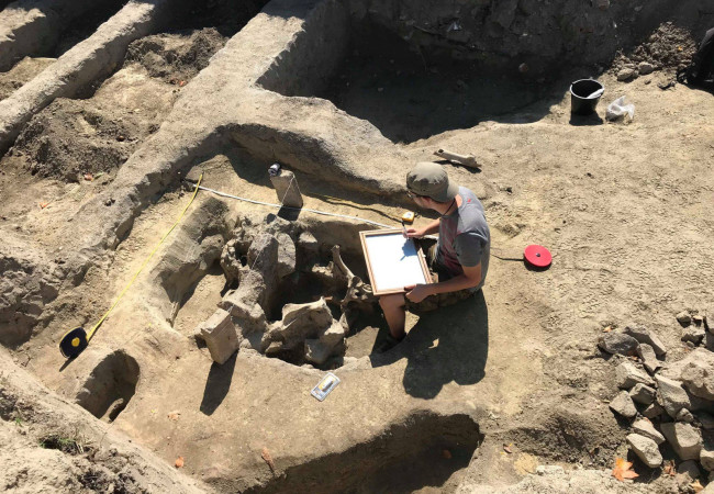 kaštieľ Rusovce, archeologický výskum 2018, Erik Hrnčiarik
