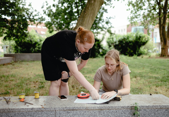 odborná kresba, klasická archeológia, Trnava, Trnavská univerzita, foto Barbora Likavská