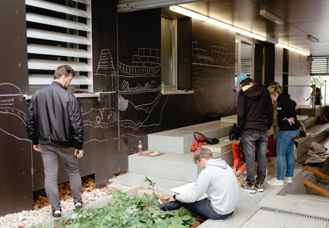 odborná kresba, klasická archeológia, Trnava, Trnavská univerzita, foto Barbora Likavská