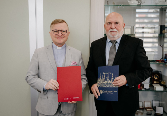 kúpa budovy MTF, Paulínska ul., Trnava, Miloš Lichner, Trnavská univerzita, konzorcium trnavských univerzít