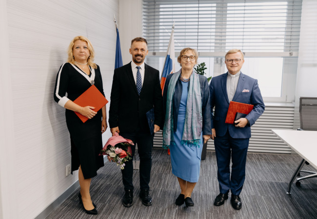 prof. Marta Dobrotkova