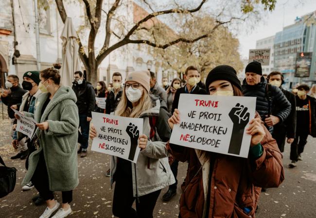 Zodpovedný protest za slobodné univerzity (foto Barbora Likavská)