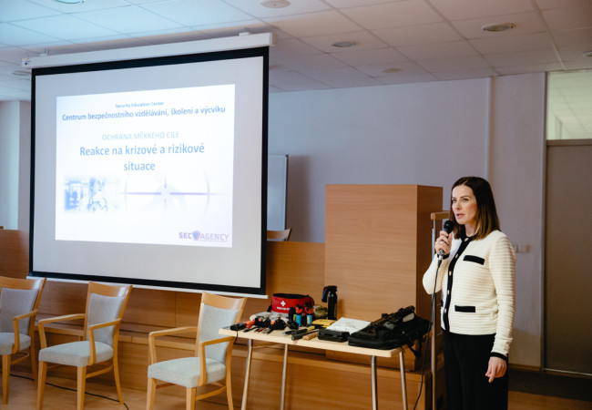 trnavská univerzita (foto barbora likavská), seminár o bezpečnosti, sec agency