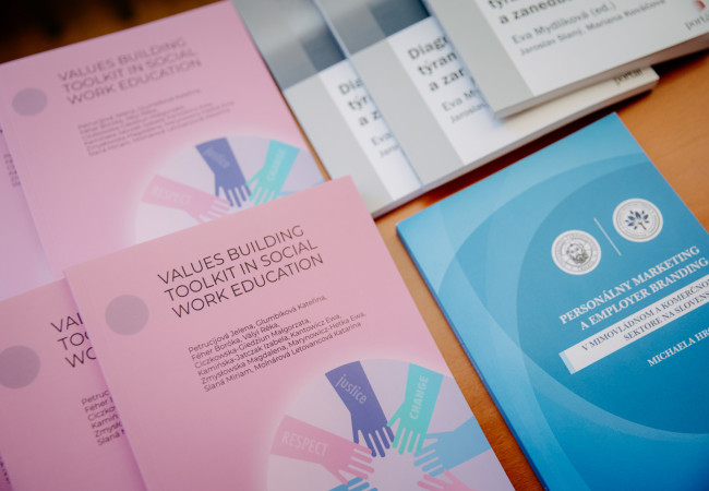 Sieťovanie vzdelávateľov v sociálnej práci na Slovensku