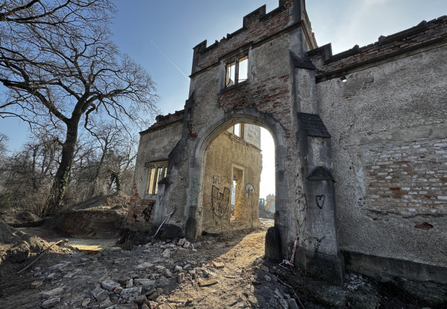 záchranný archeologický výskum, Rusovce, kaštieľ