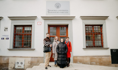 Teologická fakulta, Bratislava, trnavská univerzita, tftu