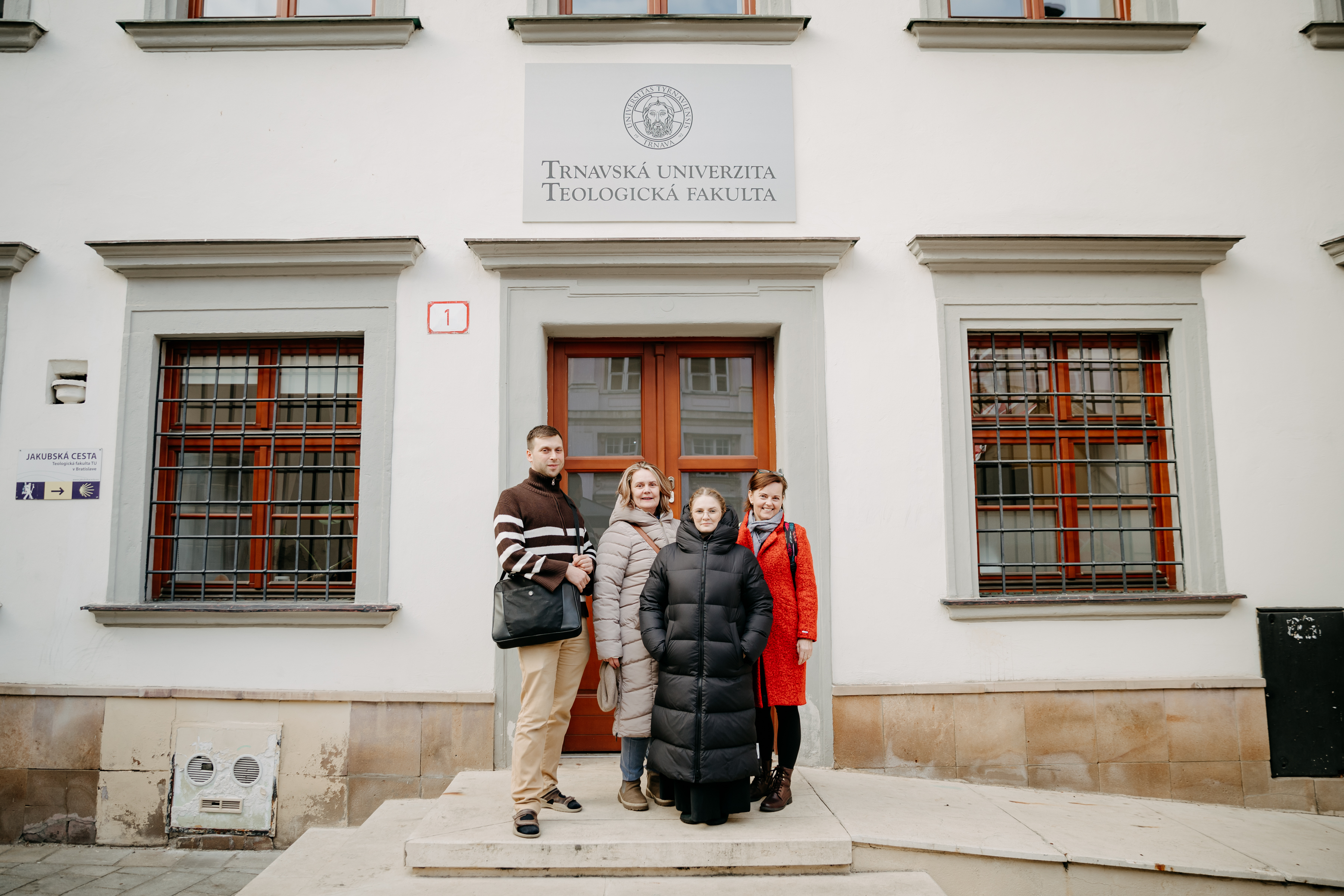 Teologická fakulta, Bratislava, trnavská univerzita, tftu